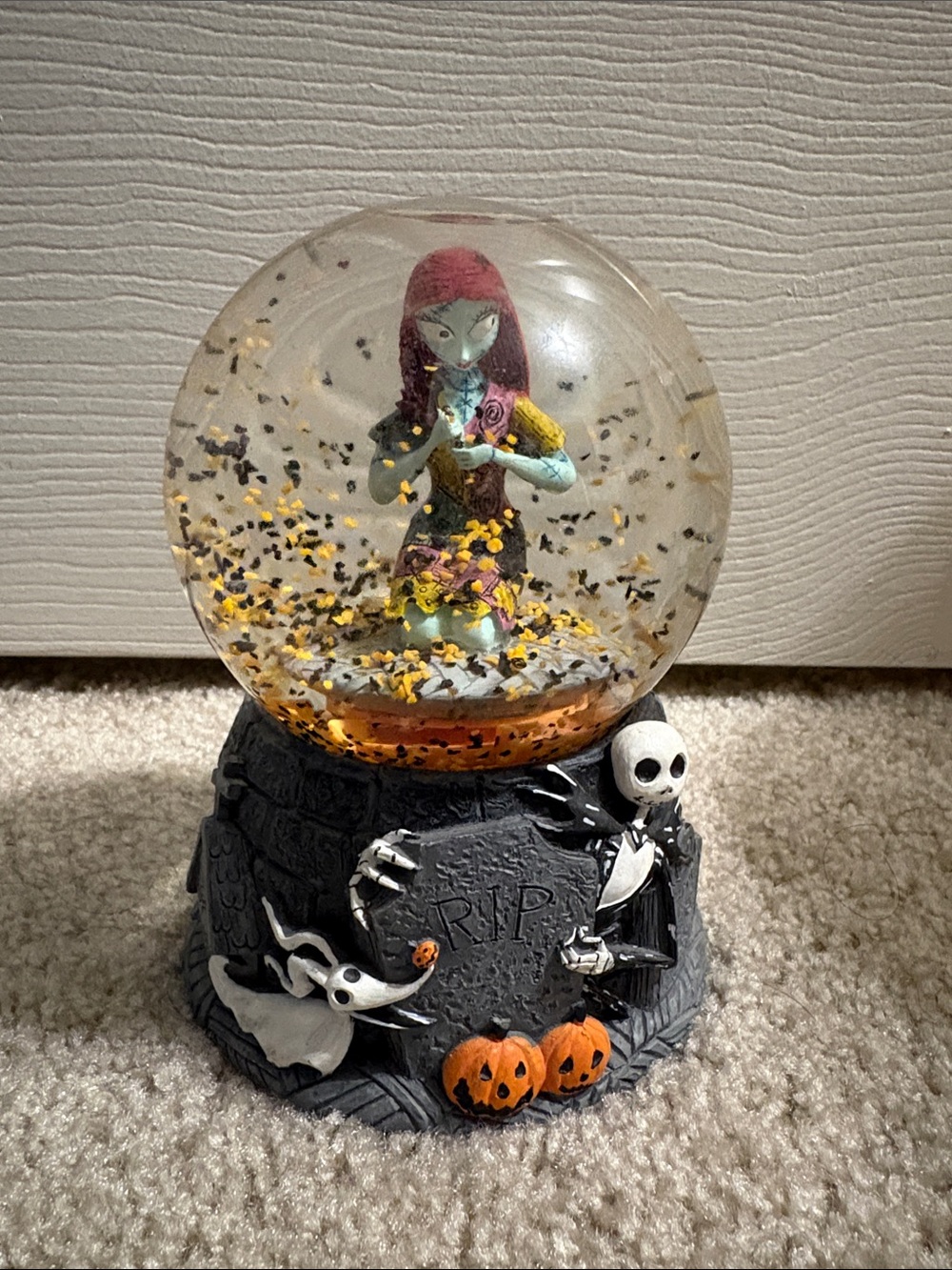 The Nightmare Before Christmas Sally musical Snow Globe - rare 2016